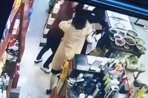 家长带娃道歉被打打人者被拘10日 孩子打架怎么调解家长 家长带娃道歉被打打人者被拘10日 孩子打架怎么调解家长